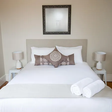 Montacute Boutique Bunkhouse-3